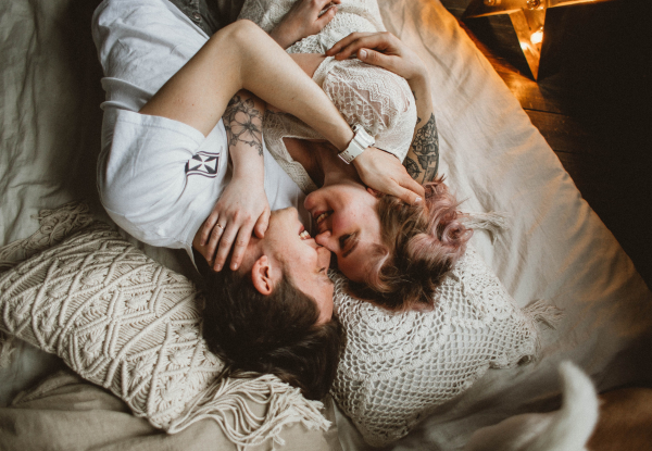 Why More Couples Are Scheduling Intimacy (And Why Experts Say It Works)